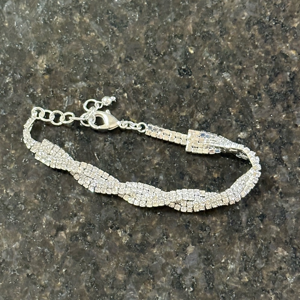 Twist bracelet with rhinestones